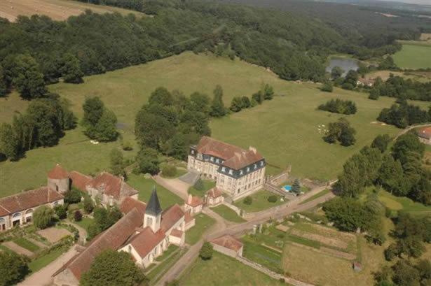 Château de Flée Semur-en-Auxois Extérieur photo